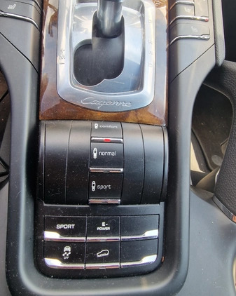Porsche Cayenne cena 89000 przebieg: 268000, rok produkcji 2012 z Katowice małe 137